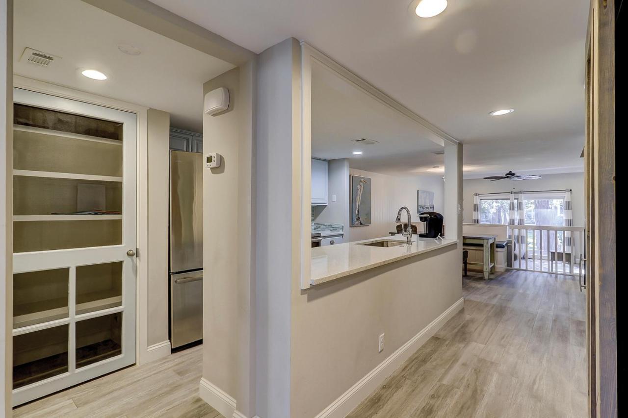 Luxury Updated New Kitchen New Floors, New Tvs, Bikes & Beach Gear Included Хилтон-Хед-Айленд Экстерьер фото