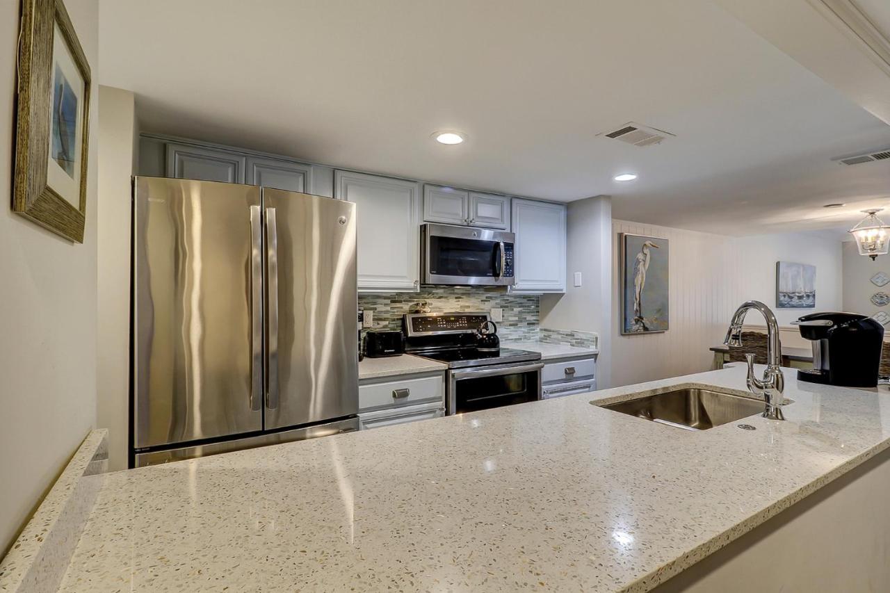 Luxury Updated New Kitchen New Floors, New Tvs, Bikes & Beach Gear Included Хилтон-Хед-Айленд Экстерьер фото